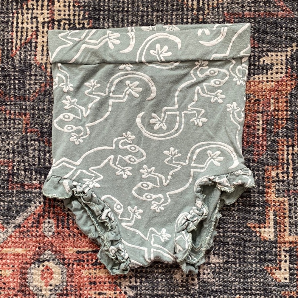 🦎Spearmintlove Ruffle Bloomer - Lizard Print 12-18 Months